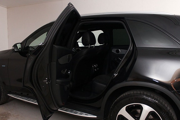 Mercedes-Benz GLC350 e 16 of 20