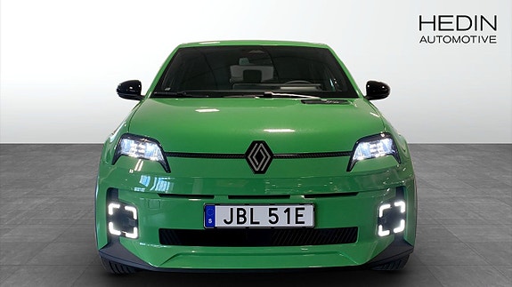 Renault 5 E-Tech 8 of 12