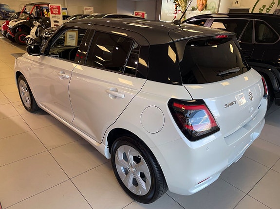 Suzuki Swift 4 of 5