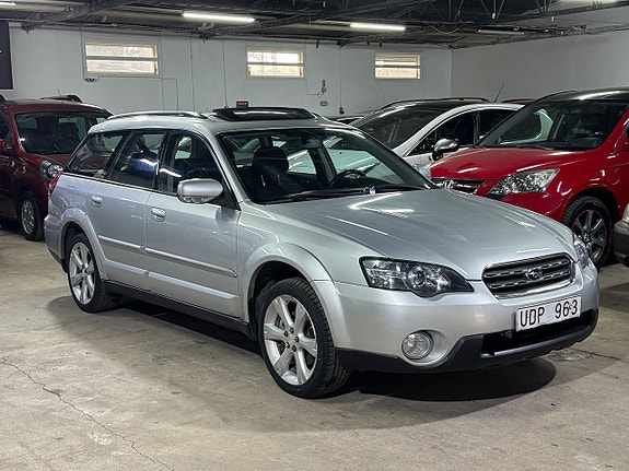 Subaru Outback 2 of 14