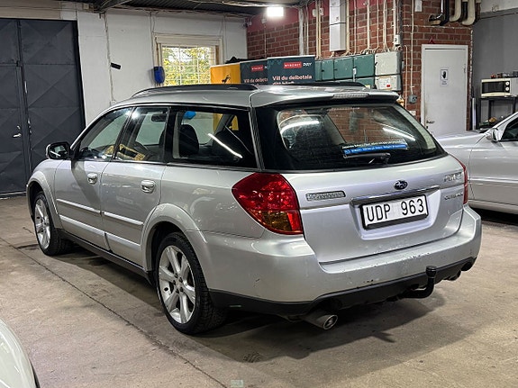 Subaru Outback 4 of 14