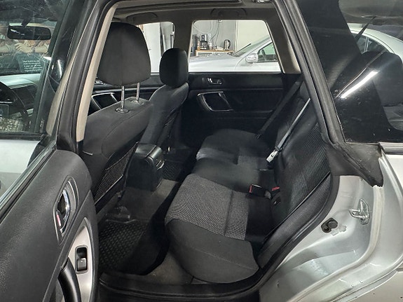 Subaru Outback 10 of 14