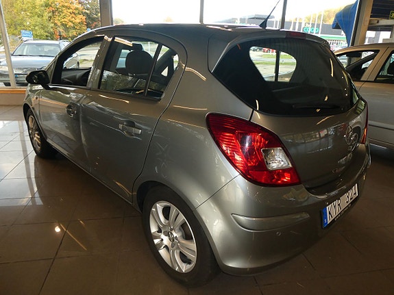 Opel Corsa 2 of 5