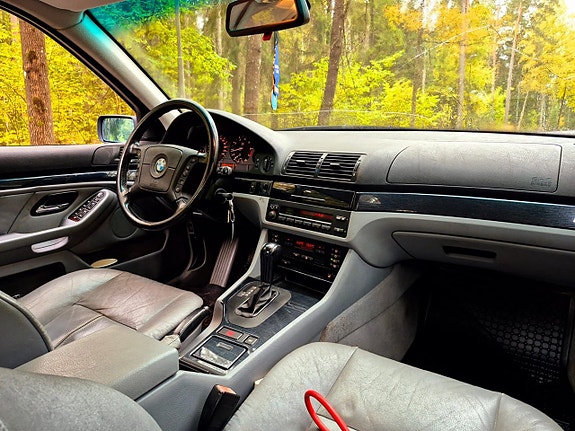 BMW 528 19 of 19
