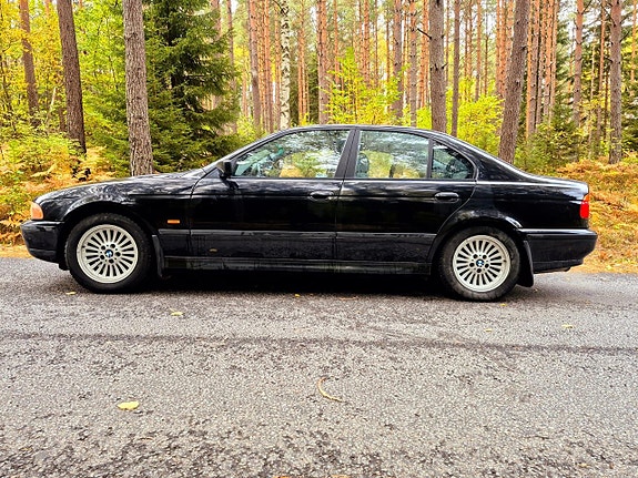 BMW 528 5 of 5