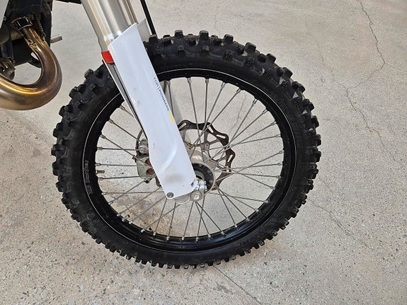 Husqvarna TC 125 -25 3 of 4