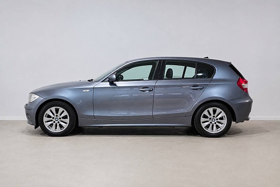 BMW 118i 4 of 5