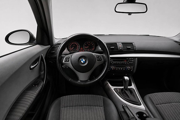 BMW 118i 9 of 19