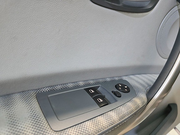 BMW 118i 11 of 19