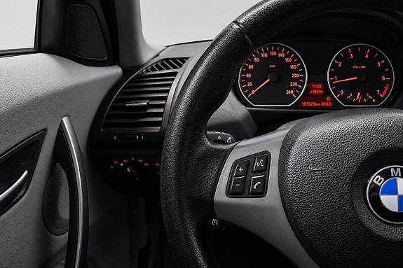 BMW 118i 14 of 19