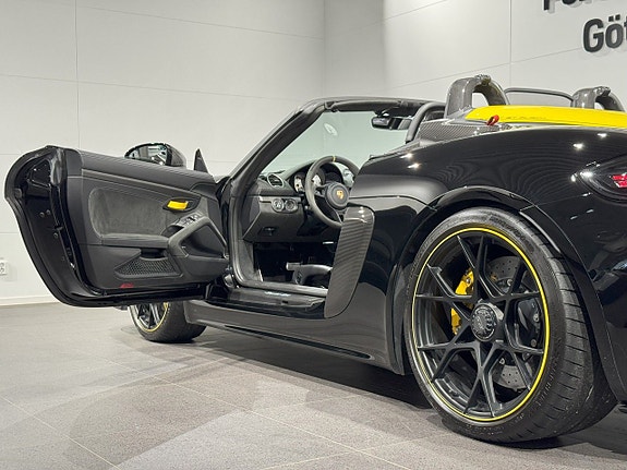Porsche 718 Spyder RS 10 of 29