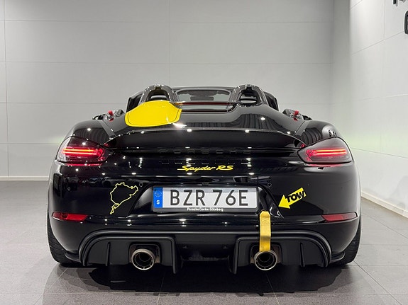 Porsche 718 Spyder RS 8 of 29