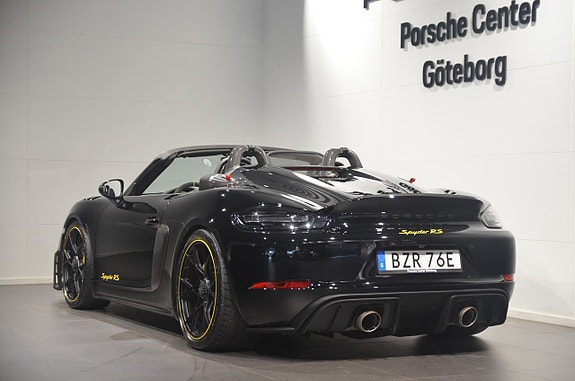 Porsche 718 Spyder RS 6 of 18
