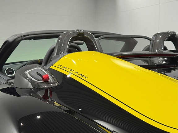 Porsche 718 Spyder RS 27 of 29