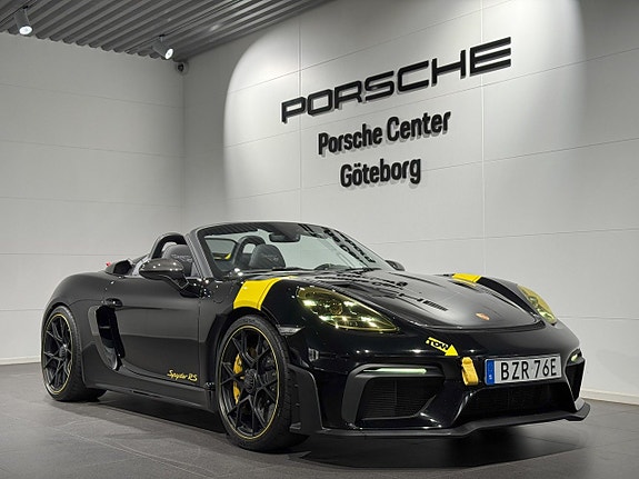 Porsche 718 Spyder RS 2 of 29