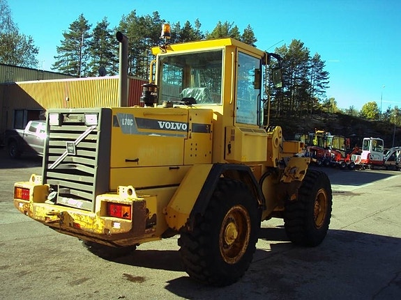 Volvo L 70 C 3 of 5