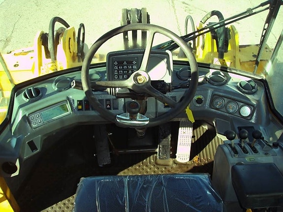 Volvo L 70 C 5 of 5