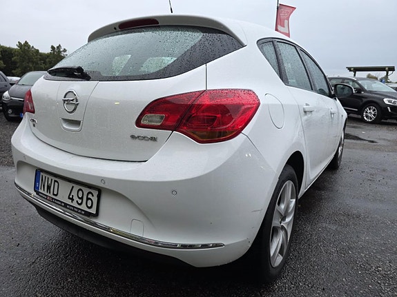 Opel Astra 3 of 5