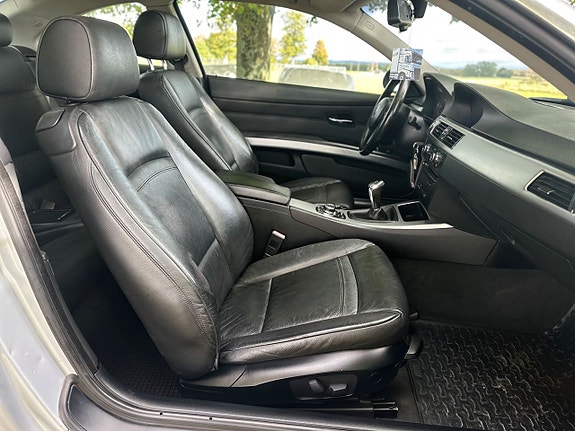 BMW 325i 10 of 16