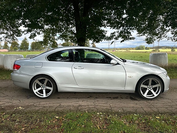 BMW 325i 7 of 16