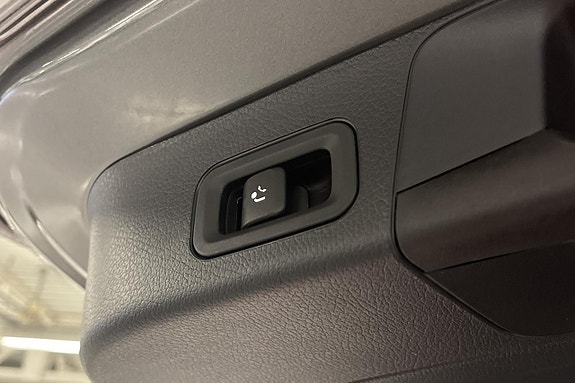 Mercedes-Benz GLB220 d 15 of 23