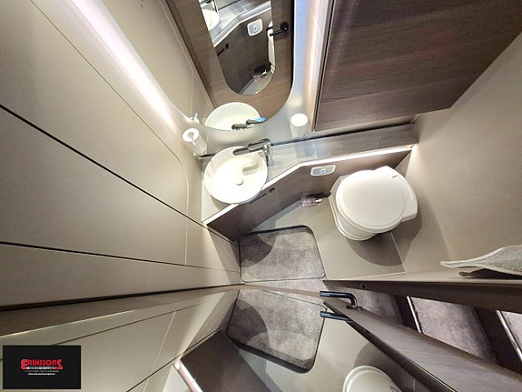Adria SUPERSONIC 890 LL - Mercedes Benz CDI 170HK 10 of 19