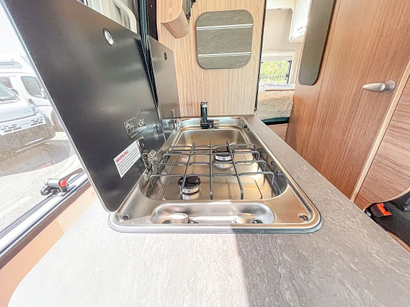 Weinsberg "SÅLD" 600 DQ FIRE -Demobil / 5-Bädd / 5-sits / Taksäng / 599cm fr. 4344kr/mån / Fr. 3,70% 6 of 27