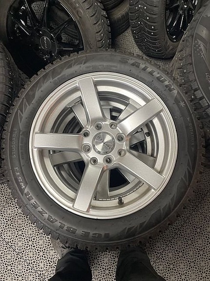 Övriga VINTERDÄCK MOPEDBIL