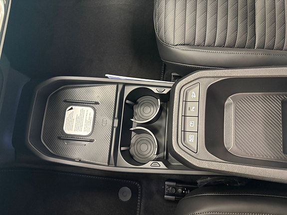 Kia EV4 16 of 20