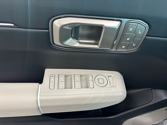 Kia EV4 17 of 20