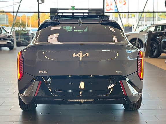 Kia EV4 5 of 20