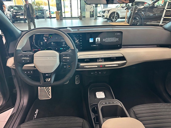 Kia EV4 11 of 20