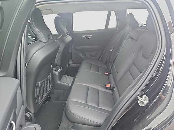 Volvo V60 11 of 20