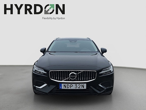 Volvo V60 2 of 5