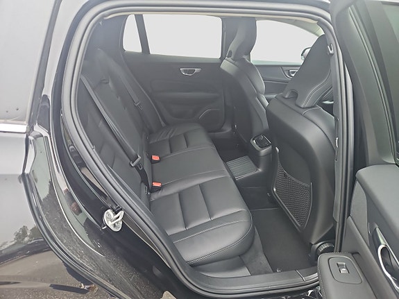 Volvo V60 16 of 20