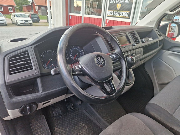 Volkswagen Transporter 9 of 14