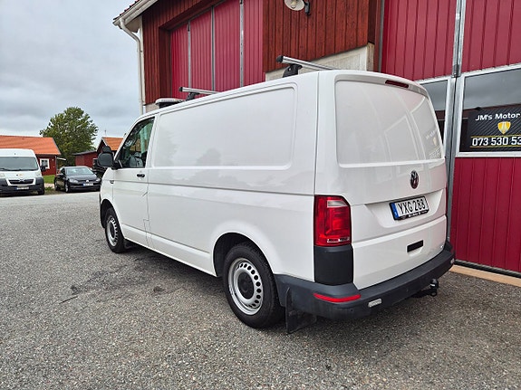 Volkswagen Transporter 3 of 13