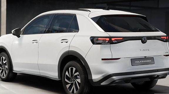 Volkswagen T-Roc 3 of 6