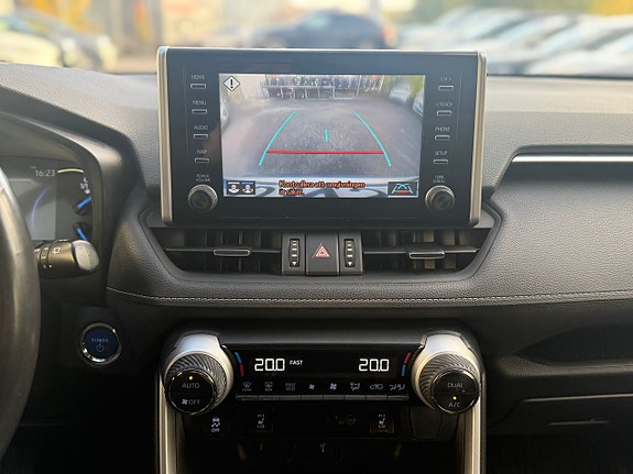 Toyota RAV4 14 of 22