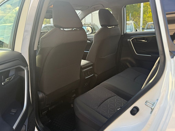 Toyota RAV4 21 of 22