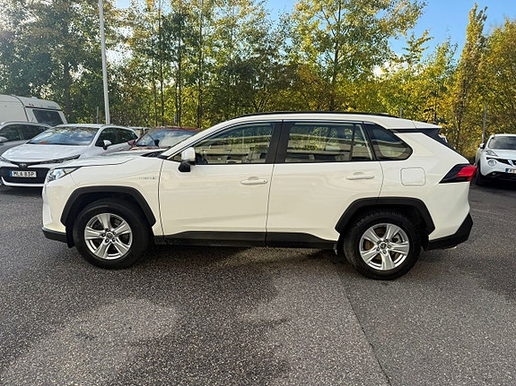 Toyota RAV4 4 of 22