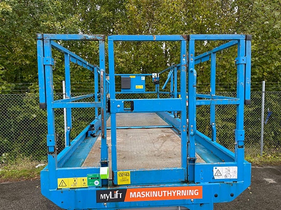 Terrängående Saxlift EL 10 meter Genie 2669 DC - 2013 5 of 5