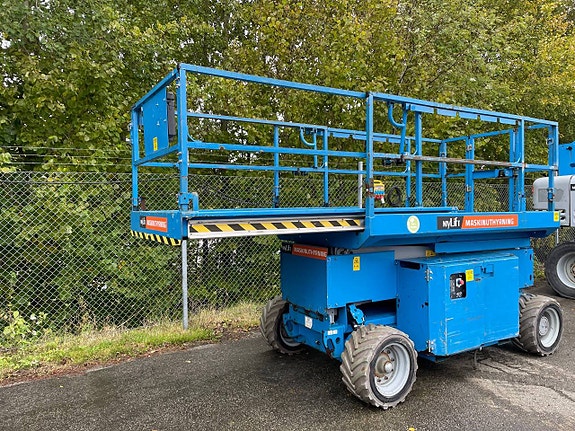 Terrängående Saxlift EL 10 meter Genie 2669 DC - 2013 6 of 10