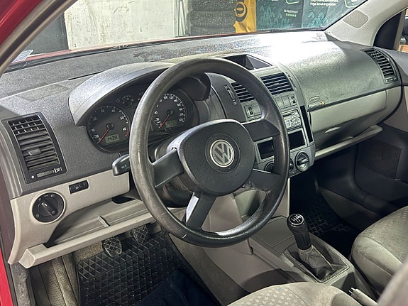 Volkswagen Polo 13 of 13