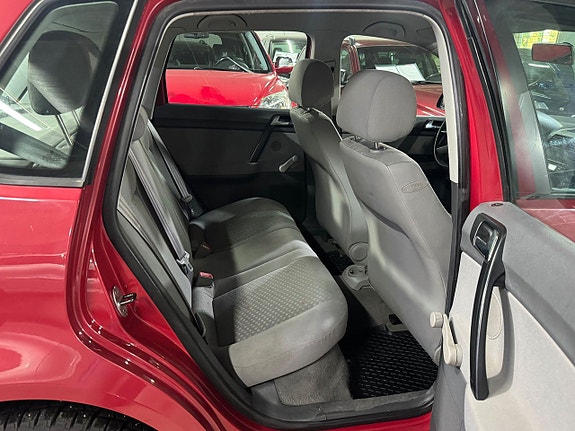 Volkswagen Polo 9 of 13