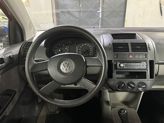 Volkswagen Polo 12 of 13