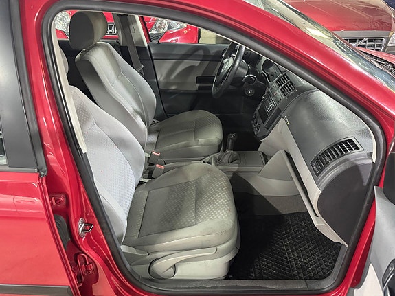 Volkswagen Polo 7 of 13
