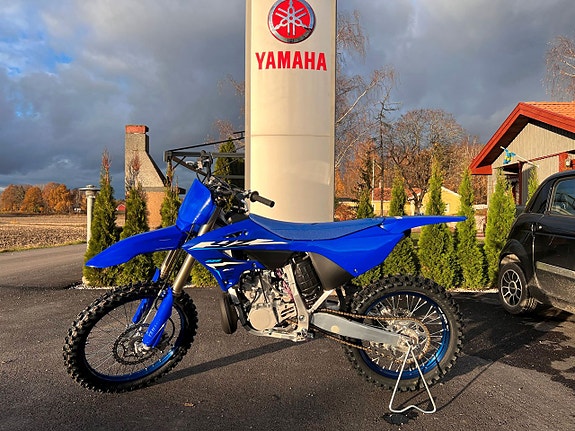 Yamaha YZ 250 2 of 8