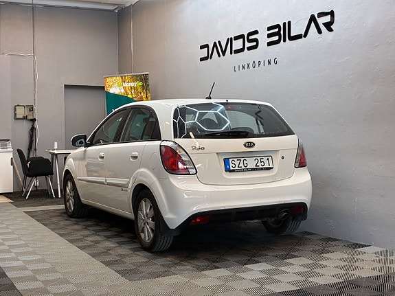 Kia Rio 6 of 14