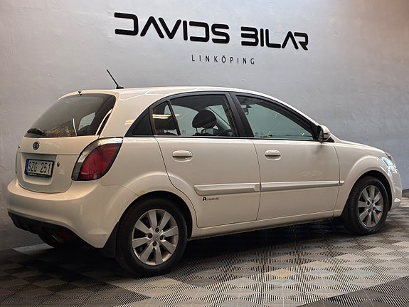 Kia Rio 2 of 5